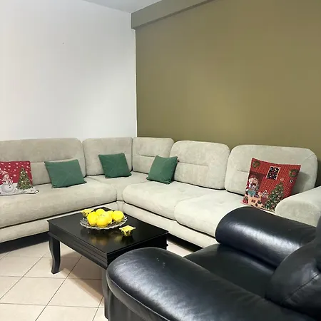 아파트 Brejsa's Nest 티라나